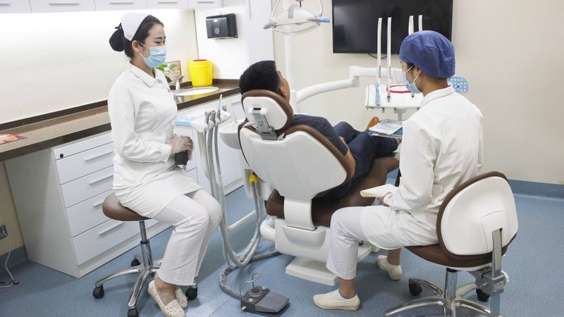 正畸方案设计：精准定制，重塑完美笑容